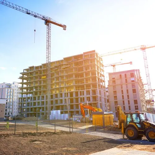 Mit der aktuellen Tariferhöhung setzen die Tarifparteien die dritte Stufe des Bau-Tarifabschlusses aus dem Jahr 2024 um.